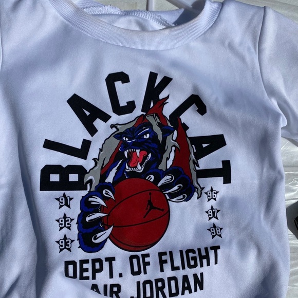 Nike Jordan Baby Boy Outfit - Picture 3 of 3